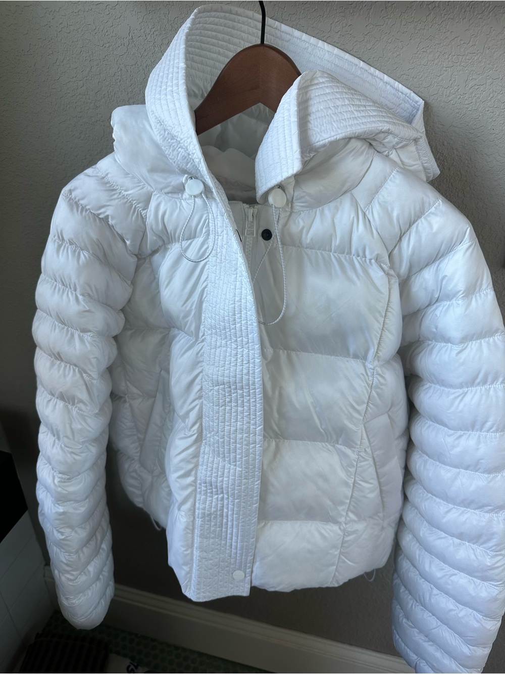 Nike White Quilted Hooded Puffer Jacket